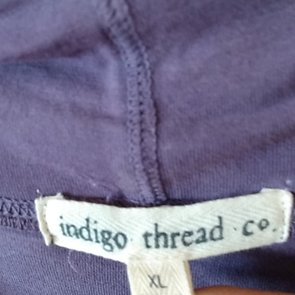Indigo Thread Co Top. XL - Picture 2 of 6